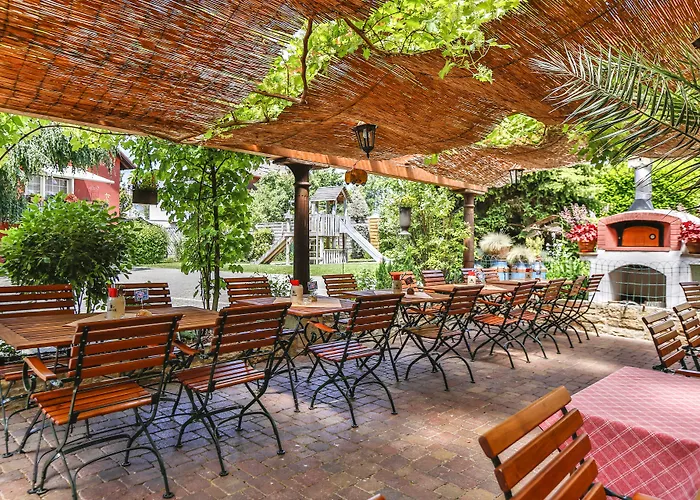 ホテルレストラン ツム オクセン ホテル シャルシュタット