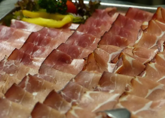 ホテル ホテルレストラン ツム オクセン シャルシュタット