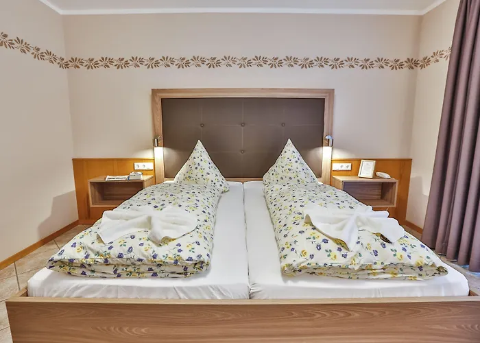 ホテルレストラン ツム オクセン ホテル シャルシュタット