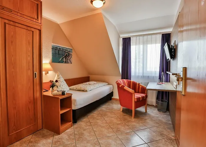 ホテルレストラン ツム オクセン 3* シャルシュタット