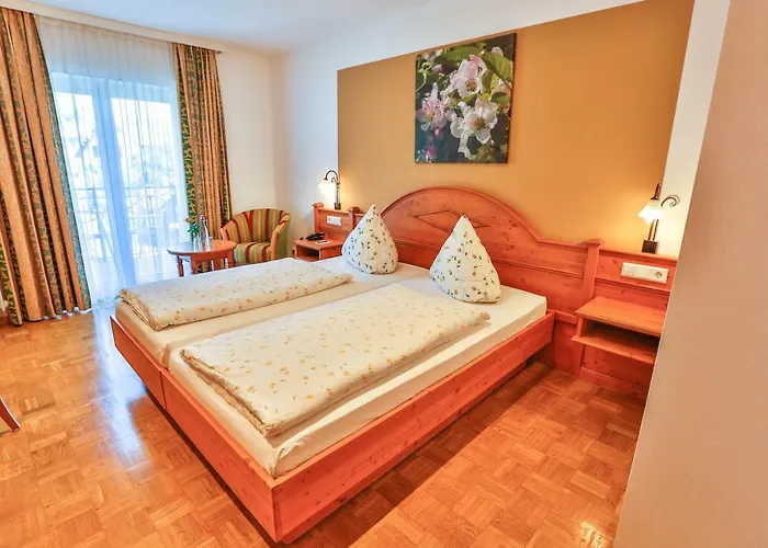 ホテルレストラン ツム オクセン ホテル シャルシュタット