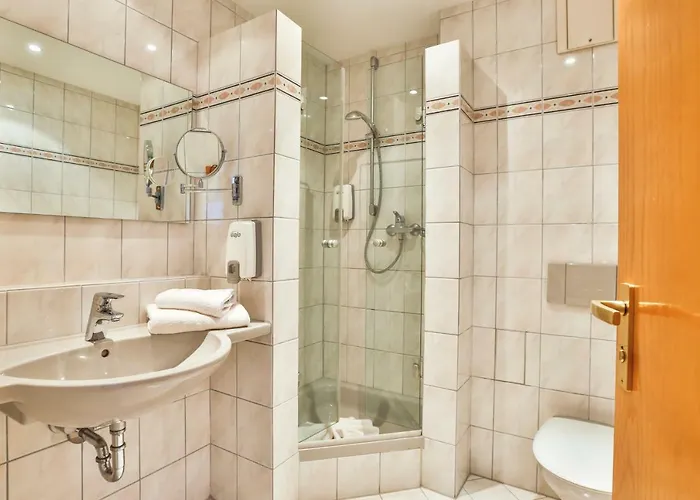 ホテルレストラン ツム オクセン 3* シャルシュタット