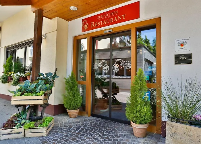 ホテル ホテルレストラン ツム オクセン シャルシュタット